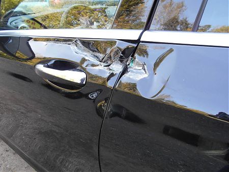 Повреждения металла дверей Mercedes E200